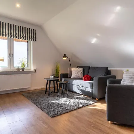 Unter Reet Blinkfueer Tumlauer Koog