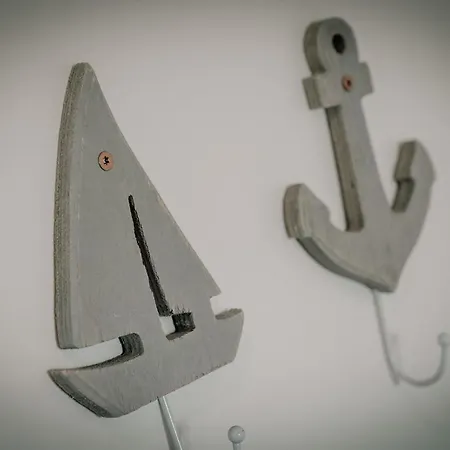 Unter Reet Blinkfueer Daire Tumlauer Koog